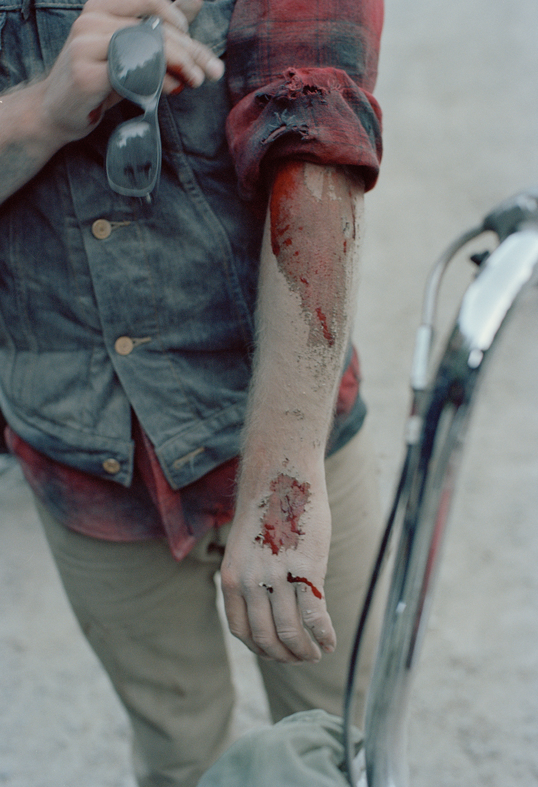 disaster-days-darren-bloody-arm-2012.jpg
