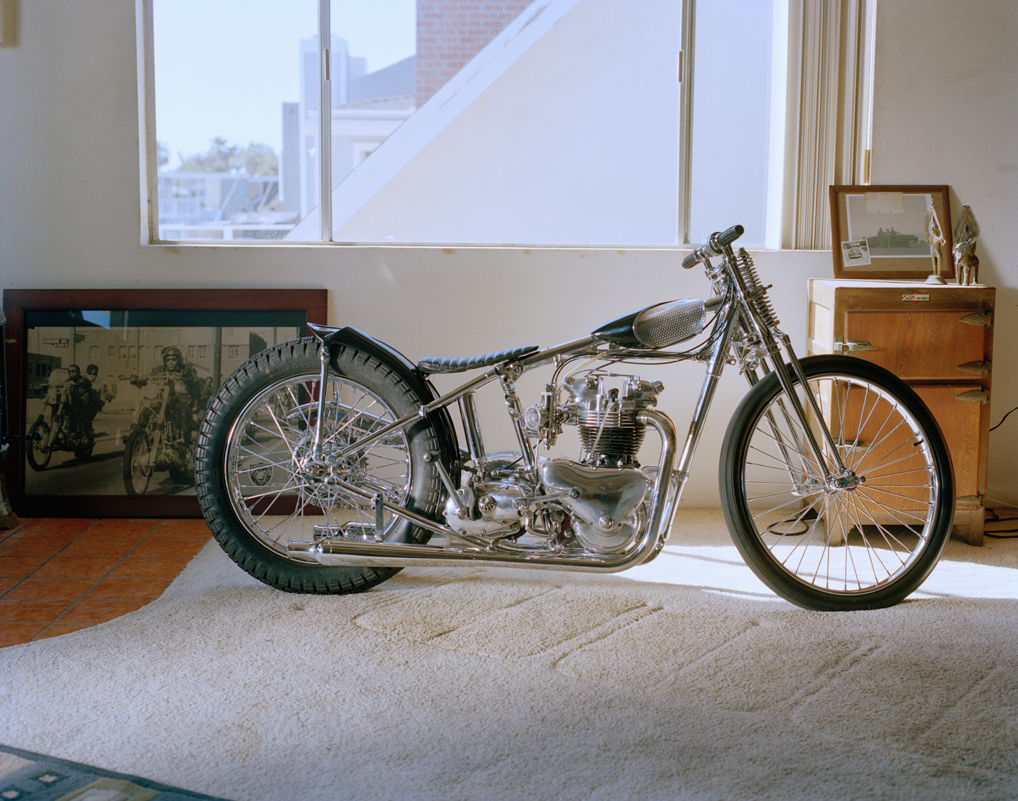 mark-drews-bike-in-living-room-01-2011.jpg